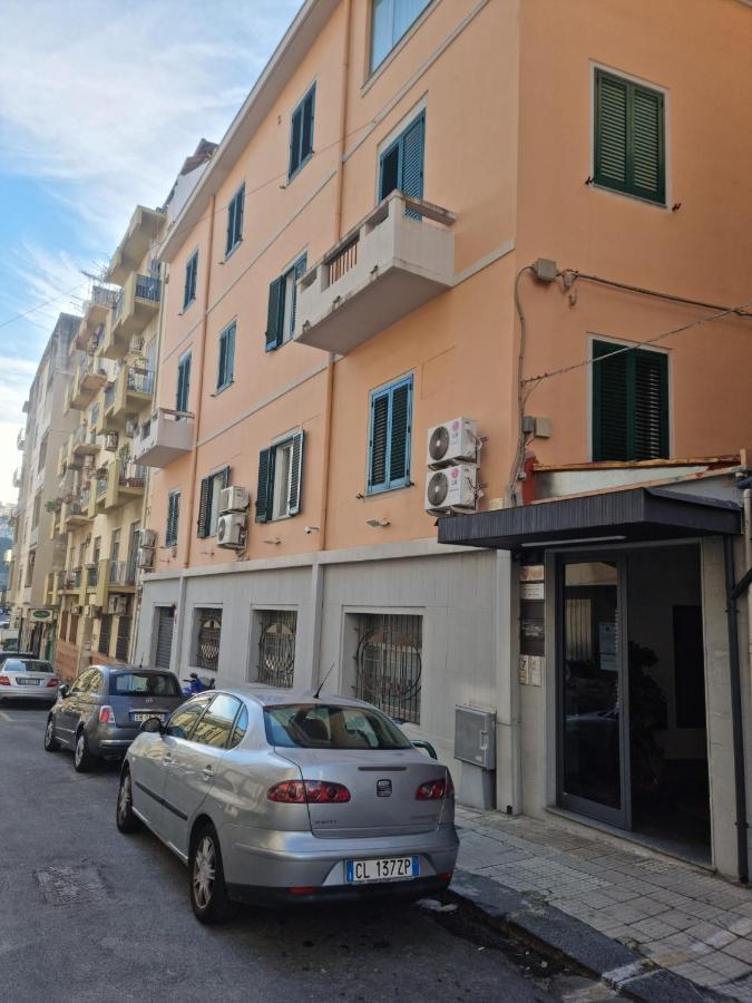 Laura Four Apartment Месина Екстериор снимка